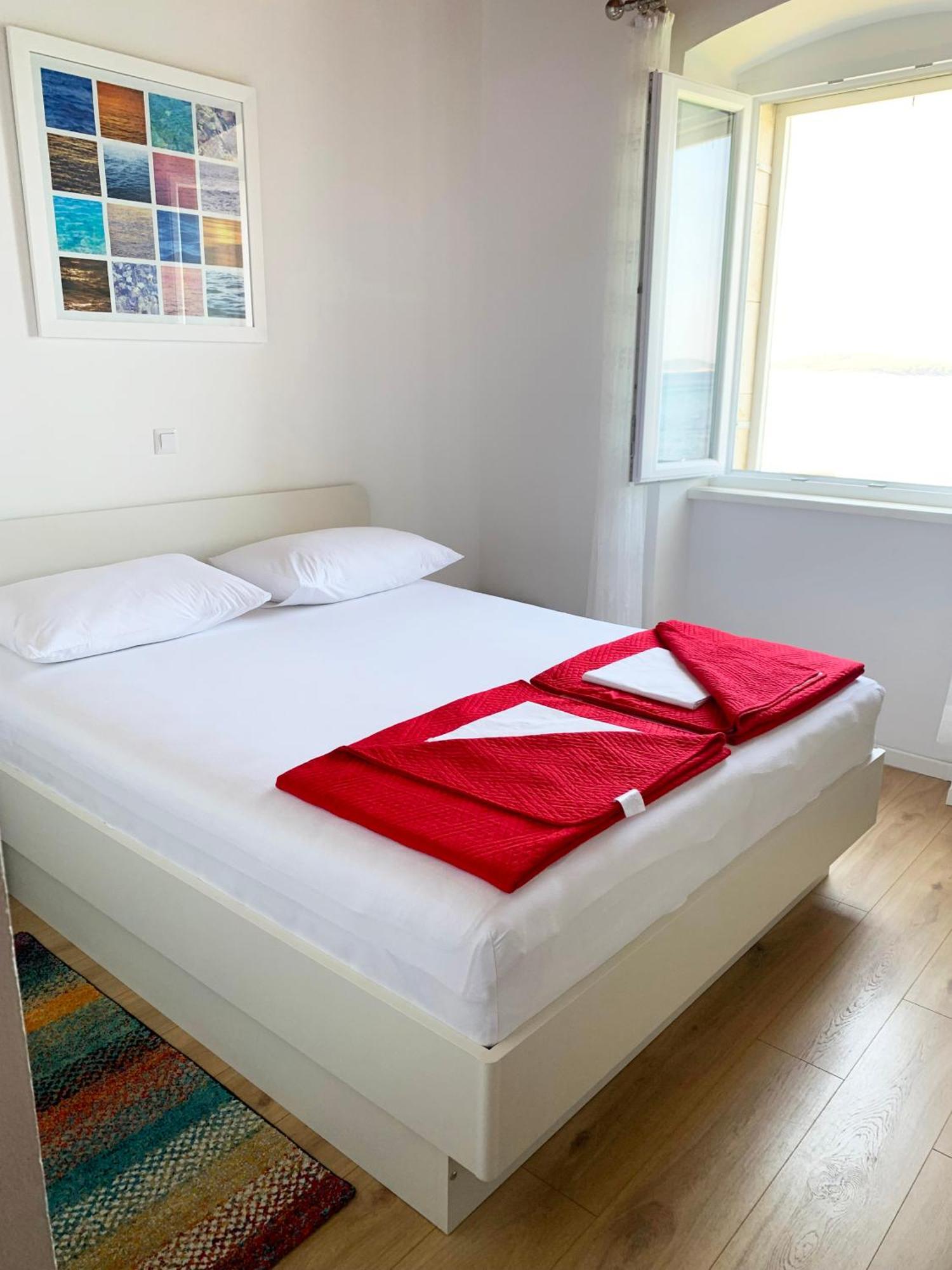 Seafront Rooms Хвар Екстер'єр фото