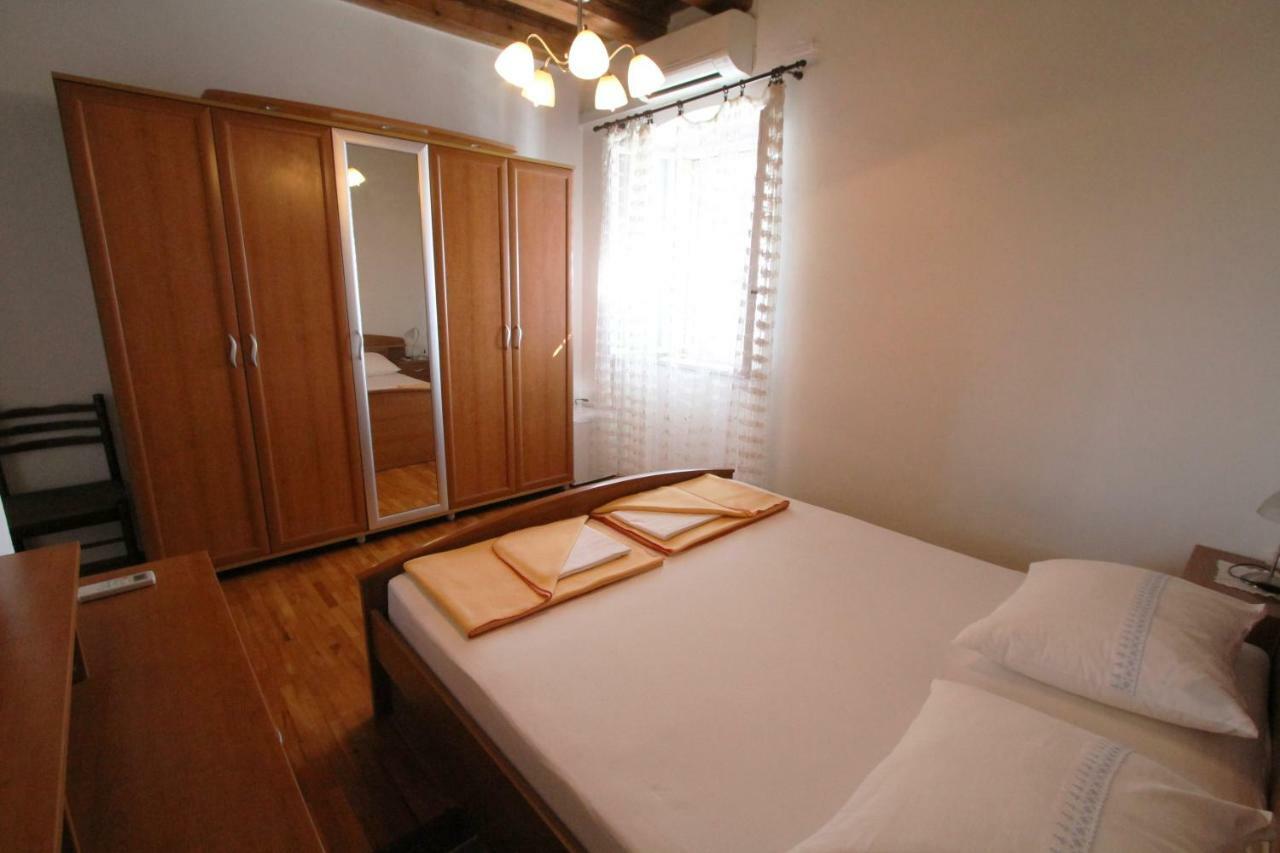 Seafront Rooms Хвар Екстер'єр фото